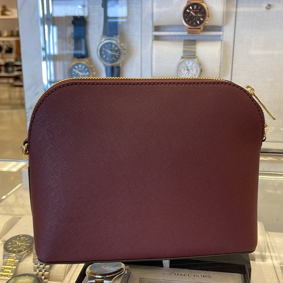 MICHAEL KORS
Jet Set Travel Medium Dome Crossbody Bag
Oxblood 
NWT - Picture 7 of 16